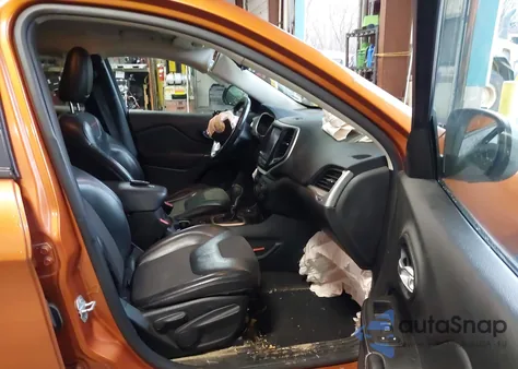 2015 Jeep Cherokee Trailhawk из США, поврежденный, VIN 1C4PJMBS3FW502265